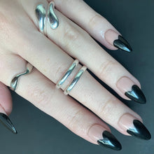 Load image into Gallery viewer, ARTEMIS | Staple Teardrop Ring | Silver - LONDØNWORKS
