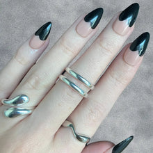Load image into Gallery viewer, ARTEMIS | Staple Teardrop Ring | Silver - LONDØNWORKS