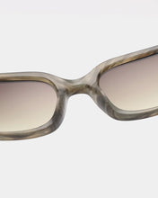 Load image into Gallery viewer, A. KJÆRBEDE | Will | Striped Horn - LONDØNWORKS