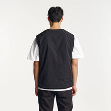 Load image into Gallery viewer, PARLEZ | Amisk Reversible Gilet | Black - LONDØNWORKS