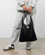 Load image into Gallery viewer, WOUF | T-shirt Bag | Onyx - LONDØNWORKS