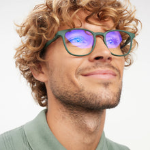 Load image into Gallery viewer, BARNER | Dalston | Blue Light Glasses | Dark Green
