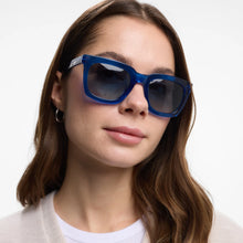 Load image into Gallery viewer, BARNER | Max | Sunglasses | Glossy Electric Blue
