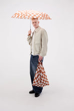 Load image into Gallery viewer, ORIGINAL DUCKHEAD | Compact Umbrella | Peanut Butter - LONDØNWORKS