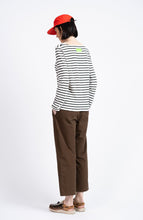 Load image into Gallery viewer, LOREAK MENDIAN | Bogak W LS T-shirt | Off White/Dark Green