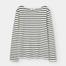 Load image into Gallery viewer, LOREAK MENDIAN | Bogak W LS T-shirt | Off White/Dark Green