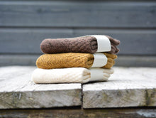 Load image into Gallery viewer, NISHIGUCHI KUTSUSHITA | Wool Cotton Boot Socks | Ivory