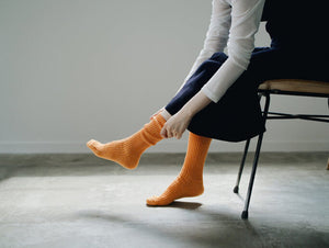 NISHIGUCHI KUTSUSHITA | Hemp Cotton Ribbed Socks | Lantern Orange