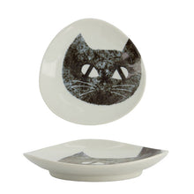 Load image into Gallery viewer, TOKYO DESIGN STUDIO | Neko Maruke Cat Plate | Black - LONDØNWORKS