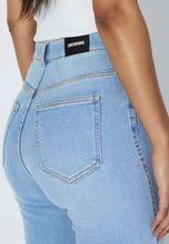 Load image into Gallery viewer, DR DENIM | Moxy Straight Jeans | Cape Pale Shade - LONDØNWORKS