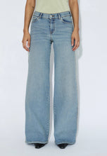 Load image into Gallery viewer, DR DENIM | Zila Jeans | Cape Light Vintage - LONDØNWORKS