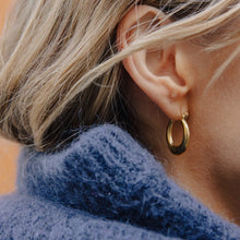 Load image into Gallery viewer, NORDIC MUSE | Gold Oval  Hoop Earrings | Gold