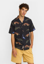 Load image into Gallery viewer, REVOLUTION | 3245 Short Sleeve Cuban Shirt | Black