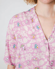 Load image into Gallery viewer, BRAVA FABRICS X PEANUTS | Peanuts Tropical Aloha Blouse | Pink