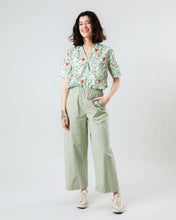 Load image into Gallery viewer, BRAVA FABRICS | Ola de Calor Aloha Shirt | Light Green