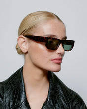 Load image into Gallery viewer, A. KJÆRBEDE | Fame | Demi Tortoise