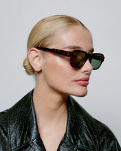 Load image into Gallery viewer, A. KJÆRBEDE | Halo | Demi Tortoise