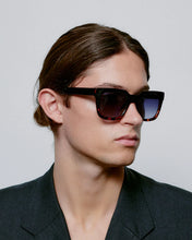 Load image into Gallery viewer, A. KJÆRBEDE | Nancy | Black Demi Tortoise - LONDØNWORKS