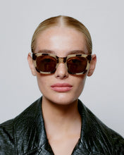 Load image into Gallery viewer, A. KJÆRBEDE | Nancy | Hornet