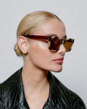 Load image into Gallery viewer, A. KJÆRBEDE | Nancy | Hornet