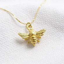 Load image into Gallery viewer, LISA ANGEL | Delicate Bumblebee Pendant Necklace | Gold - LONDØNWORKS