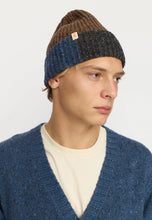 Load image into Gallery viewer, REVOLUTION | 9329 Beanie| Melange - Black