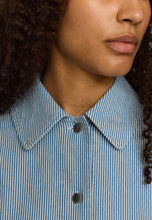 Load image into Gallery viewer, SELFHOOD | 33103 Cropped Shirt Jacket | Blue