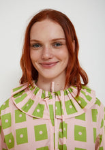Load image into Gallery viewer, DR BLOOM | Heidi Shirt | Pink