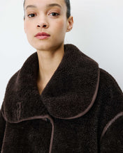 Load image into Gallery viewer, GRACE &amp; MILA | Amelio Faux Fur Coat | Chocolate