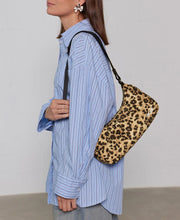Load image into Gallery viewer, WOUF | Shoulder Bag | Feline
