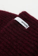 Load image into Gallery viewer, SELFHOOD | 99010 Fluffy Beanie | Burgundy