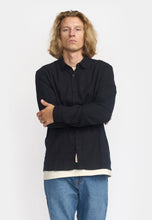Load image into Gallery viewer, REVOLUTION | 3176 Loose Shirt | Black - LONDØNWORKS