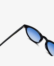 Load image into Gallery viewer, MESSYWEEKEND | New Depp Sunglasses | Black/Gradient Blue