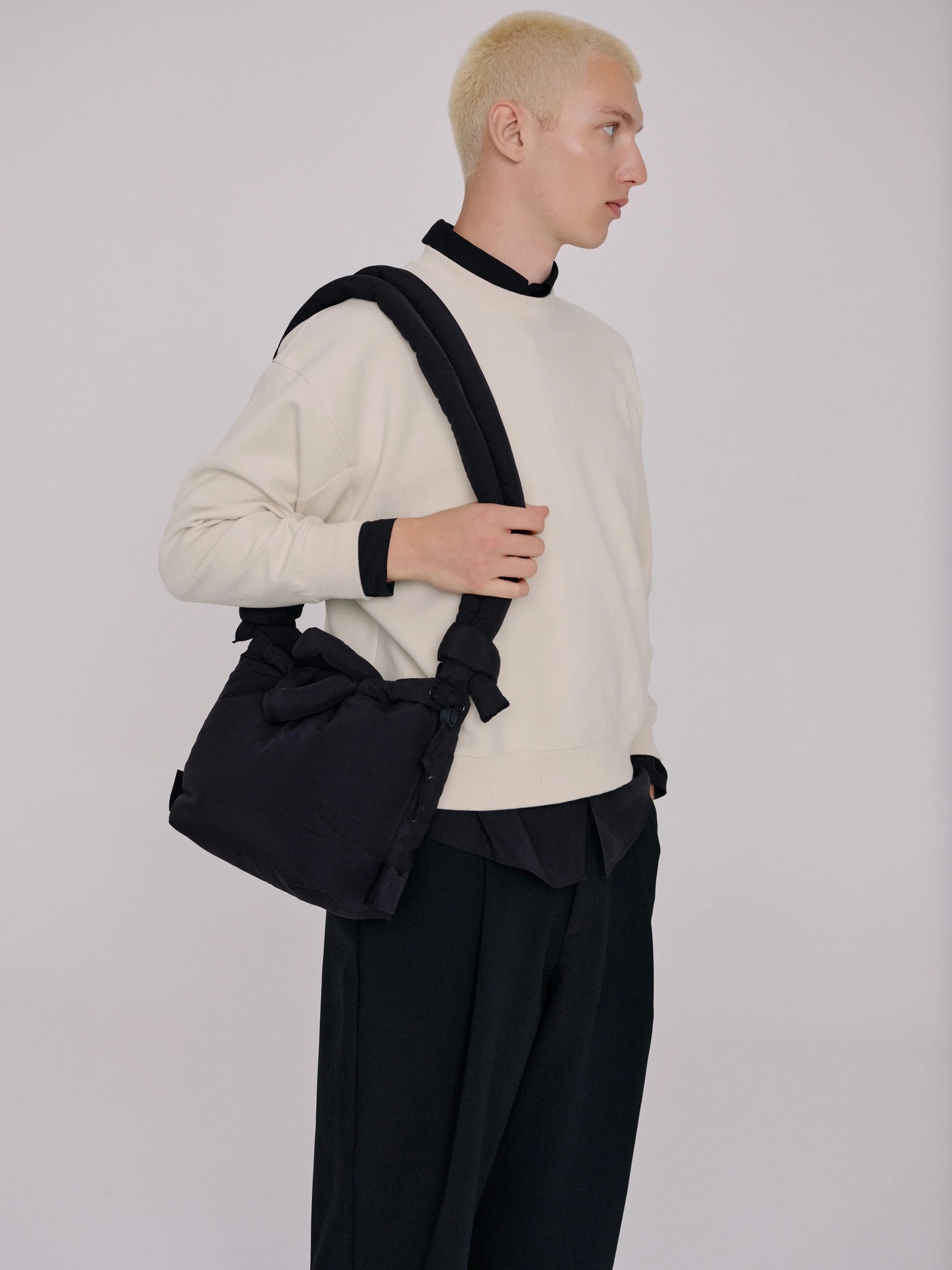 ÖLEND BACKPACKS | Compact Ona Soft Bag | Black | LONDØNWORKS ÖLEND BACKPACKS | Compact Ona Soft Bag | Black | LONDØNWORKS
