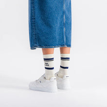 Load image into Gallery viewer, MOEA | Bamboo Socks | Peas &amp; Love