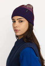 Load image into Gallery viewer, SELFHOOD | 99023 Rib Block Beanie | Burgundy