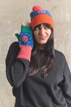 Load image into Gallery viewer, MISS POMPOM | Smiley Wool Bobble Hat - LONDØNWORKS