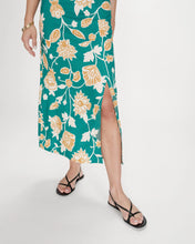 Load image into Gallery viewer, GRACE &amp; MILA | Velyssa Long Printed Dress | Green - LONDØNWORKS