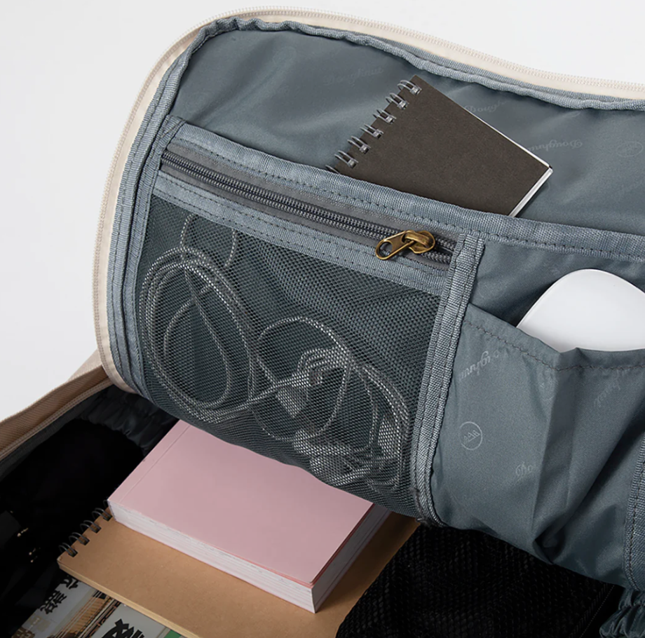 DOUGHNUT Macaroon Large Backpack Navy LOND NWORKS