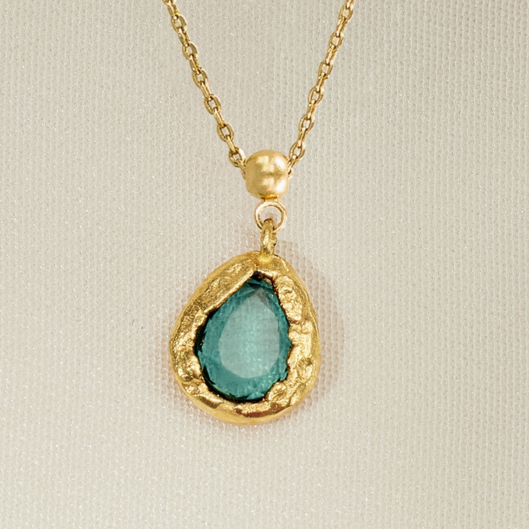 AGAPE JEWELLERY | Lysia Green Charm Necklace | Gold Plated - LONDØNWORKS