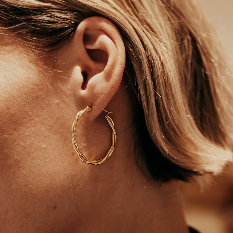 NORDIC MUSE | Large Entwined Hoops | Gold - LONDØNWORKS