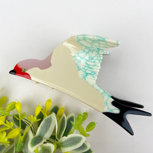 THE DIVA SOAP | Acetate Swallow Hair Claw Clip | Green