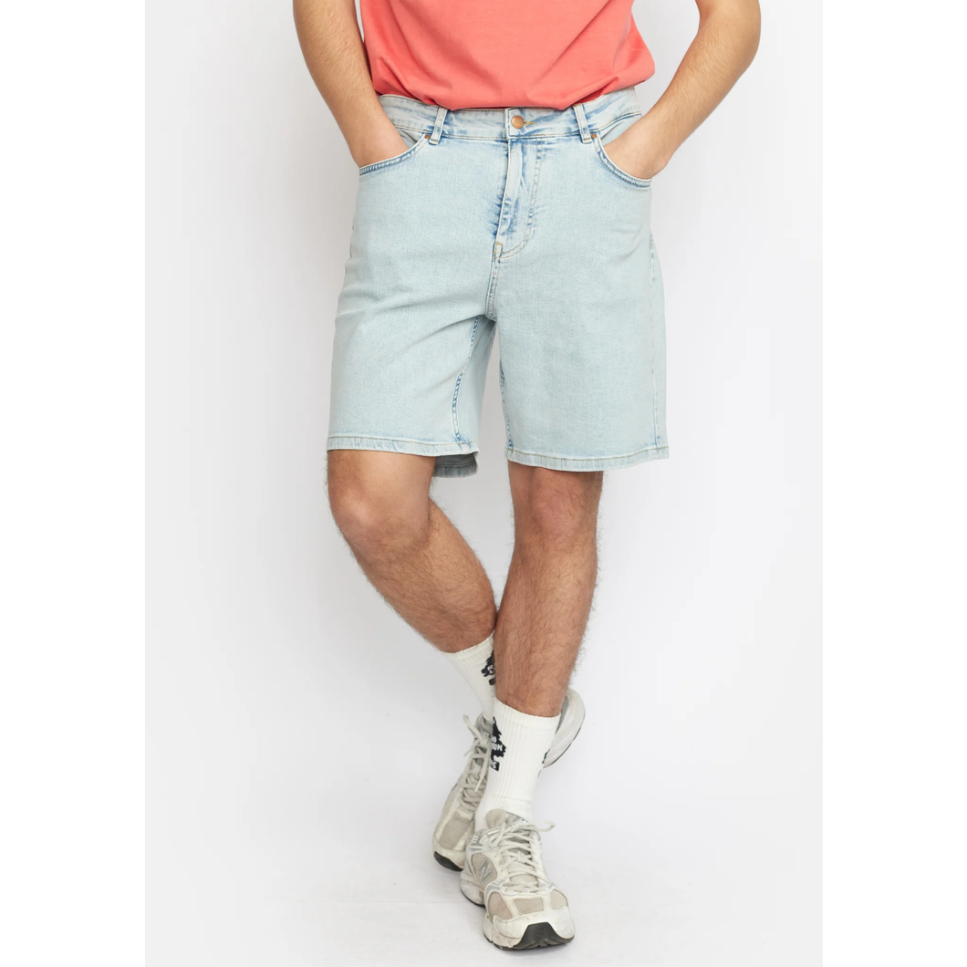 REVOLUTION | 5440 Loose Fit Denim Short | Light Blue