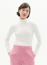 Load image into Gallery viewer, THINKING MU | Aine Rib Long Sleeved Top | White