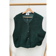Load image into Gallery viewer, ØST LONDON | Kirsten Sleeveless Fleece Jacket | Green