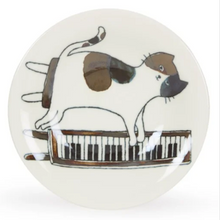 Load image into Gallery viewer, TOKYO DESIGN STUDIO | Neko Maruke Cat Playing Piano Plate - LONDØNWORKS