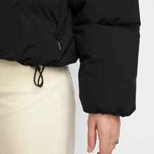 Load image into Gallery viewer, SELFHOOD | 77293 Short Puffer | Black