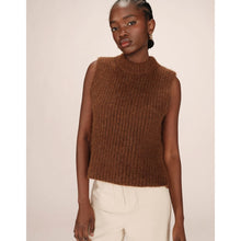 Load image into Gallery viewer, GRACE &amp; MILA | Sablon Pullover Vest | Acajou - LONDØNWORKS