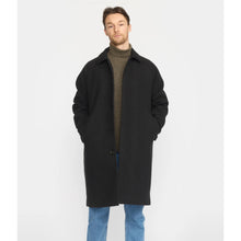 Load image into Gallery viewer, REVOLUTION | 7884 Mac Coat | Black