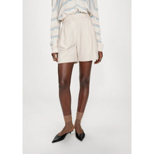 Load image into Gallery viewer, GRACE &amp; MILA | Vite Straight Cut Short | Sand - LONDØNWORKS